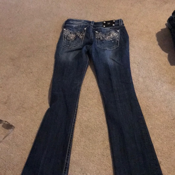 Rhinestone and sequins Miss Me - Picture 2 of 4